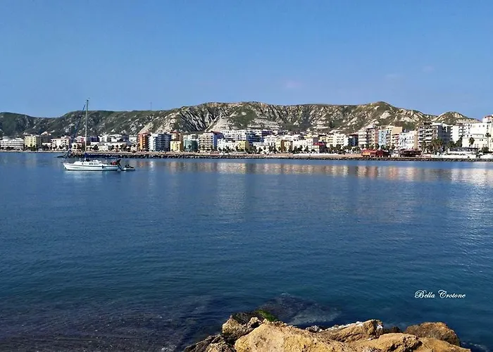 Bed and Breakfast Isabel Κρότωνας