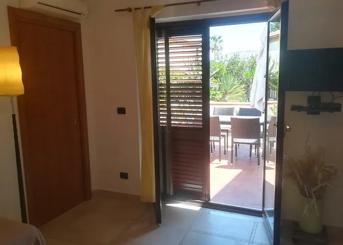 Isabel Κρότωνας